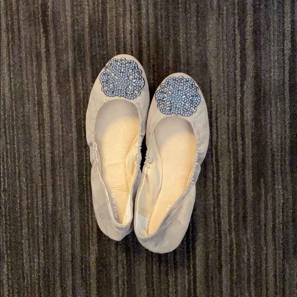 Tahari Valerie Ballet Flats size 6